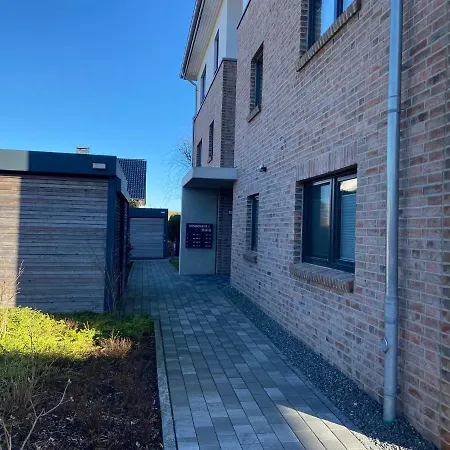 2302 - Freund Apartment *
